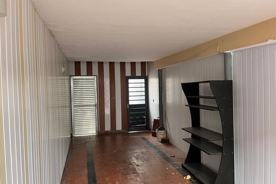 Garagem de casa à venda com 2 quartos, 200m² em Alto da Lapa, São Paulo
