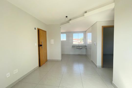 Sala de apartamento à venda com 2 quartos, 98m² em Santa Monica, Belo Horizonte