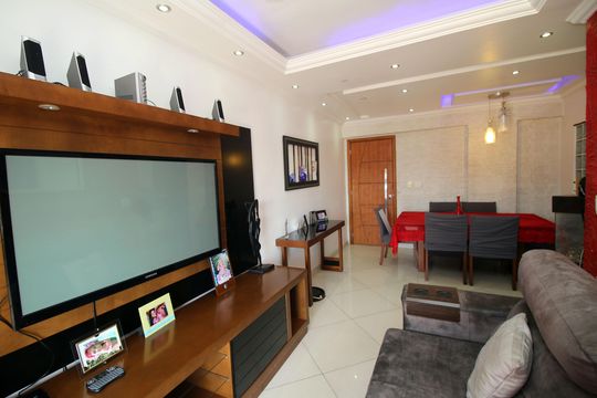 Sala de apartamento à venda com 3 quartos, 110m² em Vaz Lobo, Rio de Janeiro