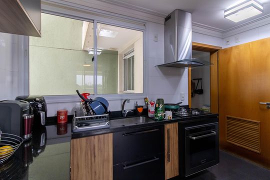 Cozinha de apartamento à venda com 2 quartos, 94m² em Centro, Guarulhos