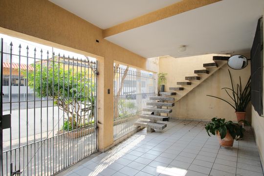 Garagem de casa à venda com 3 quartos, 300m² em Vila Carrão, São Paulo