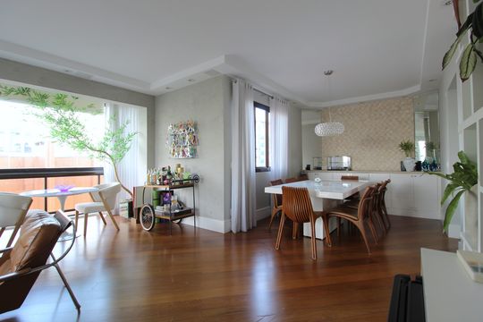 Apartamento à venda com 3 quartos, 165m² em Itaim Bibi, São Paulo