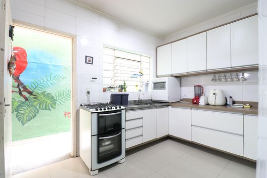 Cozinha de casa à venda com 4 quartos, 200m² em Vila Ipojuca, São Paulo