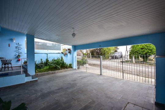 Garagem de casa à venda com 2 quartos, 260m² em Jardim Londrina, São Paulo