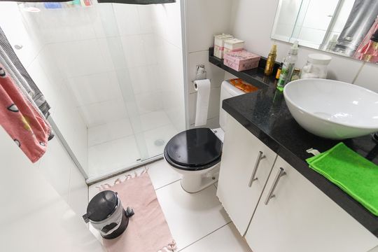 Banheiro de apartamento para alugar com 2 quartos, 45m² em Colônia (zona Leste), São Paulo