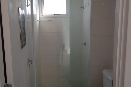 Banheiro de apartamento à venda com 2 quartos, 47m² em Cangaiba, São Paulo
