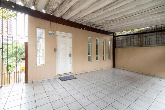 Garagem de casa à venda com 5 quartos, 225m² em Vila Lanzara, Guarulhos