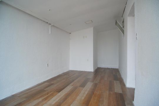 Quarto de apartamento à venda com 1 quarto, 55m² em Sarandi, Porto Alegre