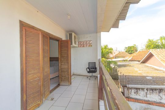 Varanda do Quarto 3 de casa à venda com 4 quartos, 220m² em Fátima, Canoas