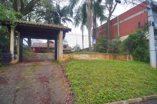 Fachada de casa à venda com 3 quartos, 244m² em Rondônia, Novo Hamburgo