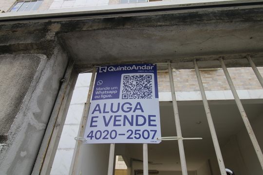 Placa de apartamento para alugar com 2 quartos, 60m² em Brás de Pina, Rio de Janeiro