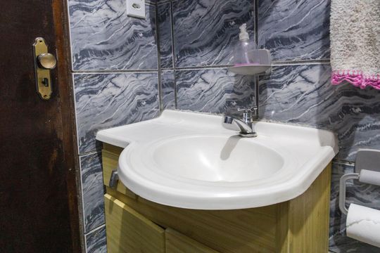 Banheiro Social de casa para alugar com 2 quartos, 75m² em Parque Continental Ii, Guarulhos