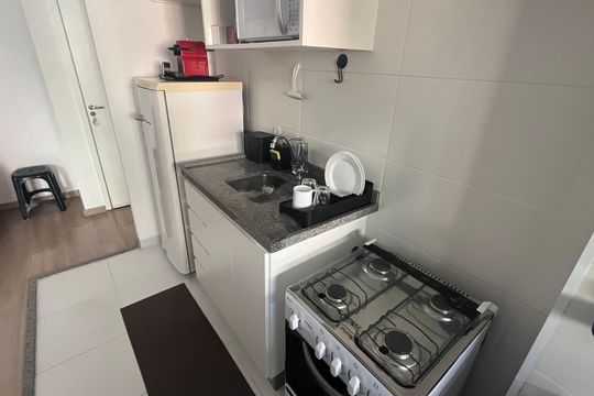 Cozinha de apartamento à venda com 2 quartos, 57m² em Centro, Campinas