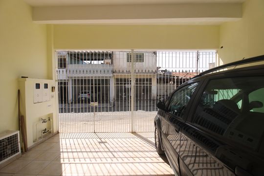 Garagem de casa para alugar com 2 quartos, 100m² em Jardim Primavera, São Paulo