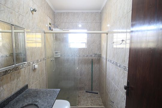 Banheiro de casa para alugar com 2 quartos, 100m² em Jardim Primavera, São Paulo
