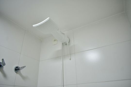 Banheiro de kitnet/studio para alugar com 0 quarto, 28m² em Vila Clementino, São Paulo