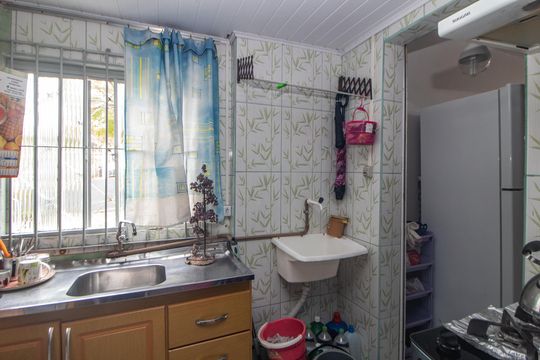 Área de Serviço de casa à venda com 2 quartos, 42m² em São José, Porto Alegre