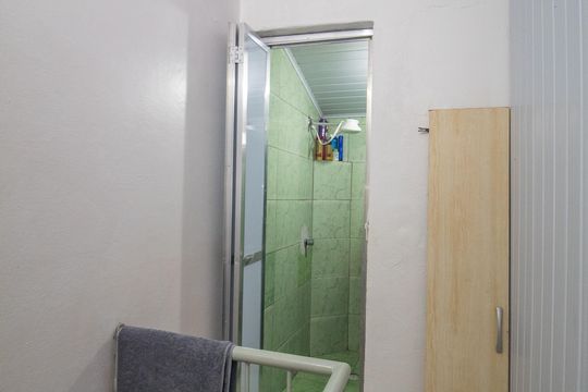 Corredor de casa à venda com 2 quartos, 42m² em São José, Porto Alegre