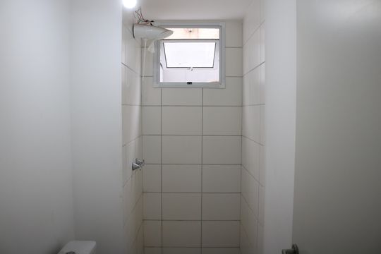 Banheiro de apartamento à venda com 2 quartos, 33m² em Água Branca, São Paulo
