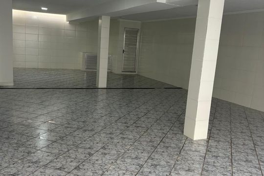 Casa à venda com 2 quartos, 270m² em Vila Carrão, São Paulo