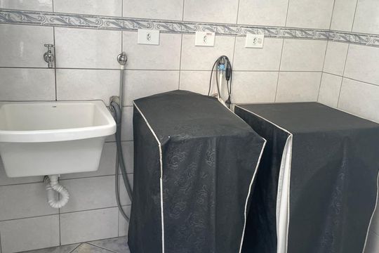Casa à venda com 2 quartos, 270m² em Vila Carrão, São Paulo