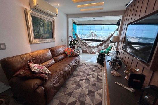 Apartamento à venda com 3 quartos, 220m² em Icaraí, Niterói