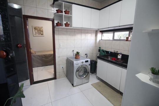 Área de Serviço de casa para alugar com 4 quartos, 243m² em Riacho das Pedras, Contagem