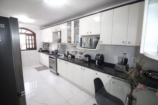 Cozinha de casa para alugar com 4 quartos, 243m² em Riacho das Pedras, Contagem