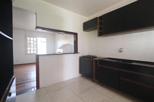 Cozinha da casa 02 de casa à venda com 3 quartos, 600m² em Pátria Nova, Novo Hamburgo