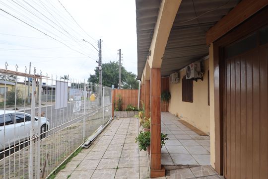 Área externa de casa para alugar com 2 quartos, 100m² em Estância Velha, Canoas
