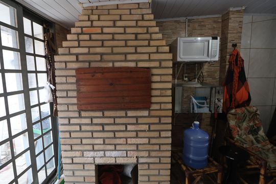 Área externa de casa para alugar com 2 quartos, 100m² em Estância Velha, Canoas