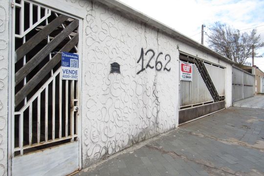 Fachada de casa à venda com 3 quartos, 330m² em Parque Continental, Osasco