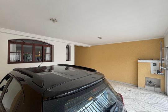 Garagem de casa à venda com 3 quartos, 240m² em Vila Metalúrgica, Santo André