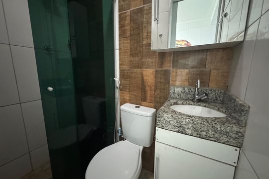 Banheiro de casa à venda com 2 quartos, 85m² em Jardim Guanabara, Belo Horizonte