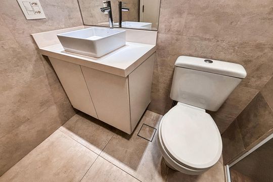 Banheiro de apartamento à venda com 2 quartos, 57m² em Lauzane Paulista, São Paulo
