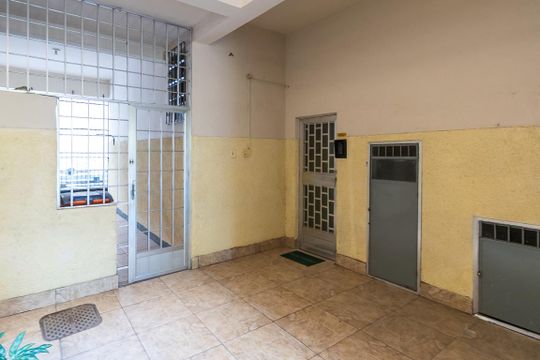 Área comum - Hall da entrada de apartamento para alugar com 2 quartos, 55m² em Olaria, Rio de Janeiro