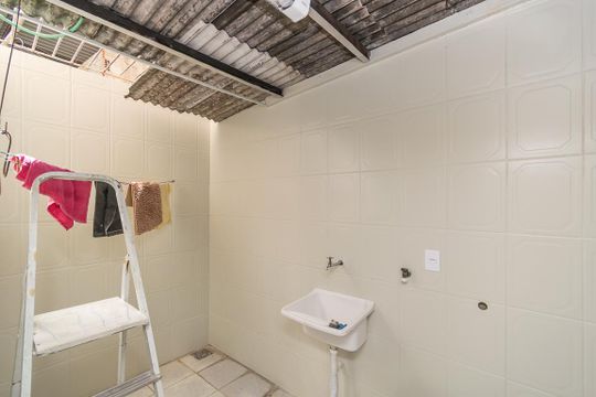 Área de Serviço de apartamento para alugar com 2 quartos, 55m² em Olaria, Rio de Janeiro