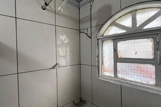 Banheiro de casa para alugar com 1 quarto, 100m² em Qr 605, Brasília