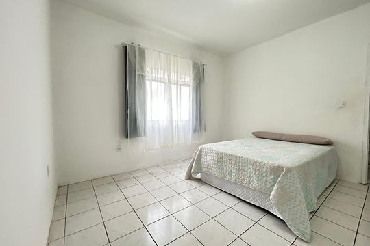 Quarto de kitnet/studio para alugar com 1 quarto, 75m² em Saco dos Limões, Florianópolis