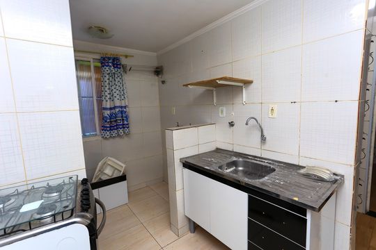 Cozinha de apartamento para alugar com 2 quartos, 50m² em Jardim Olinda, São Paulo