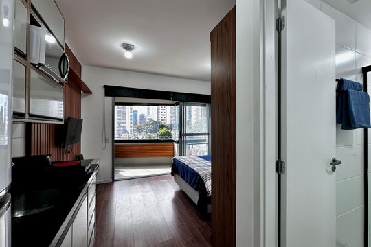 Cozinha de kitnet/studio para alugar com 1 quarto, 25m² em Jardim das Acacias, São Paulo