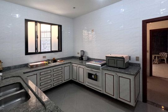 Cozinha de casa para alugar com 4 quartos, 250m² em Gonzaga, Santos