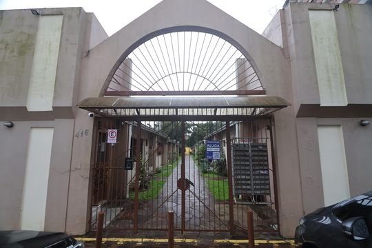 Fachada de casa de condomínio para alugar com 1 quarto, 43m² em Nossa Senhora das Gracas, Canoas