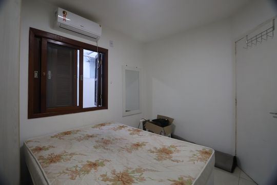 Quarto de casa de condomínio para alugar com 1 quarto, 43m² em Nossa Senhora das Gracas, Canoas