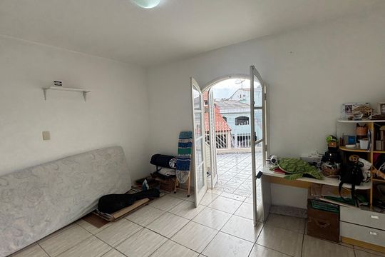 Suite de casa à venda com 3 quartos, 187m² em Parque Oratório, Santo André