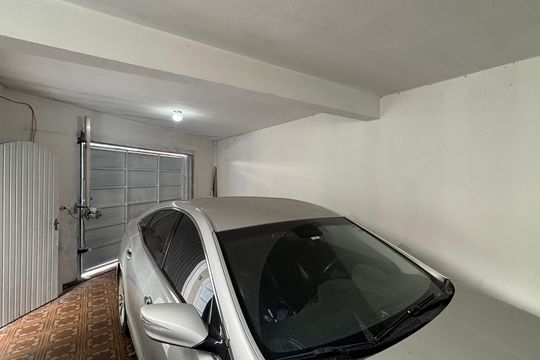 Garagem de casa à venda com 3 quartos, 187m² em Parque Oratório, Santo André