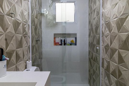 Banheiro de casa para alugar com 3 quartos, 180m² em Jardim Maringá, São Paulo
