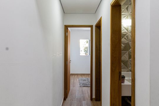 Corredor de casa para alugar com 3 quartos, 180m² em Jardim Maringá, São Paulo