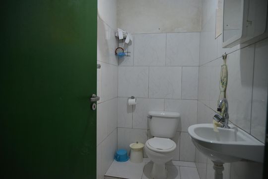 Banheiro Social 2 de casa à venda com 4 quartos, 165m² em Vila Eldizia, Santo André