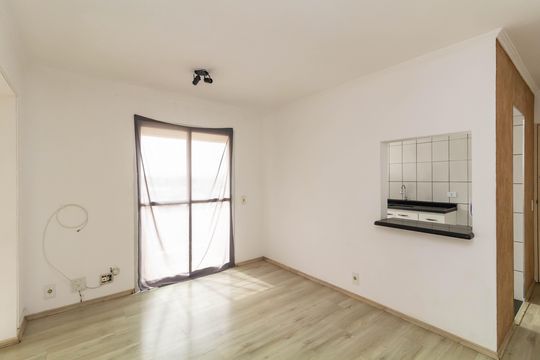 Apartamento à venda com 2 quartos, 50m² em Vila Taquari, São Paulo